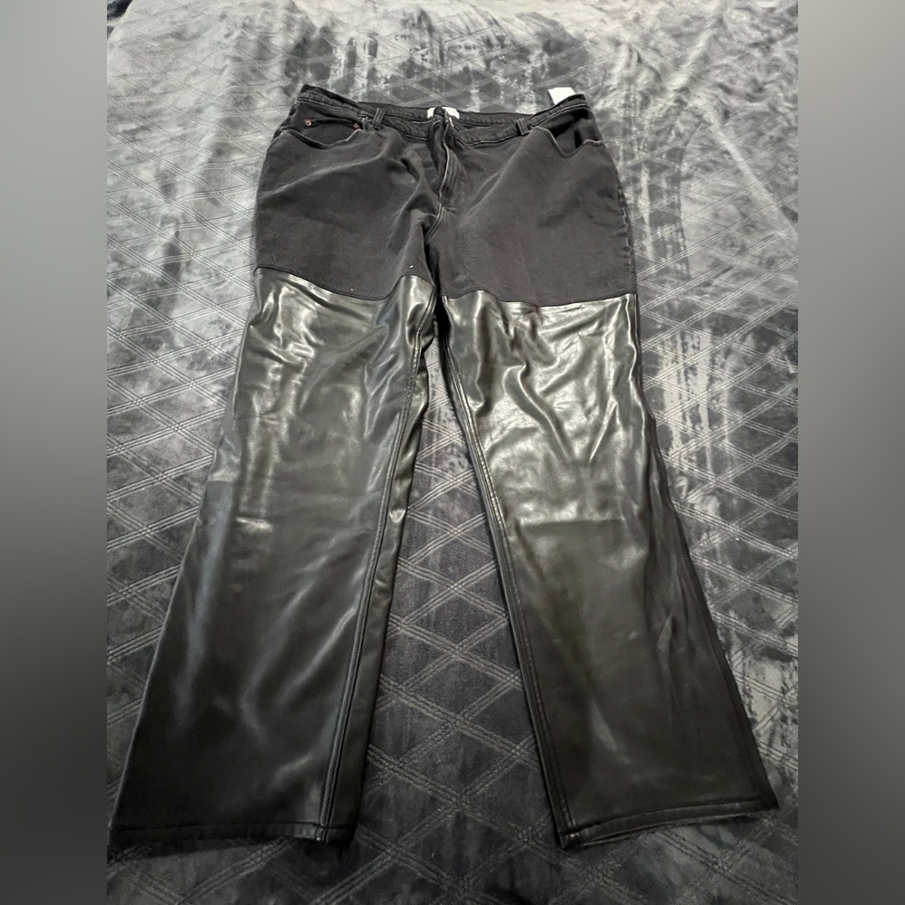 New ABERCROMBIE ‘90s Straight Ultra Rise Jeans Denim/Faux Leather Sz 37x24R